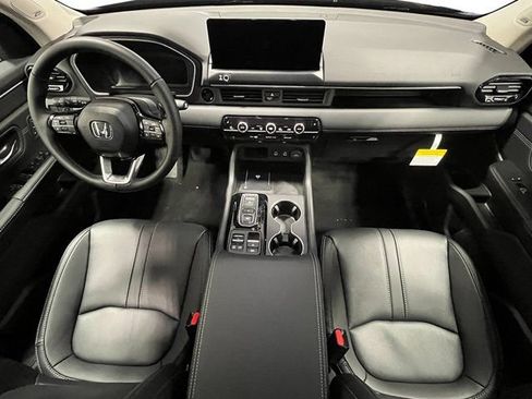 New 2026 Honda Pilot Touring image 13
