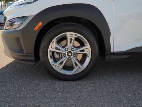 Used 2023 Hyundai Kona SEL image 11