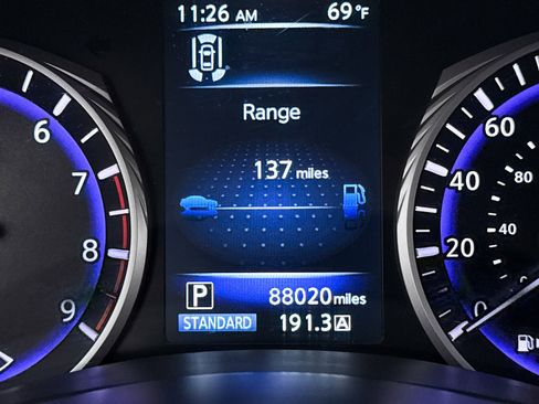 Used 2017 INFINITI Q60 Red Sport 400 image 37