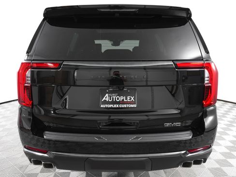 Used 2026 GMC Yukon Denali Ultimate AWD/4WD image 6