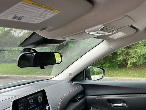 Certified 2024 Nissan Sentra SR FWD image 22