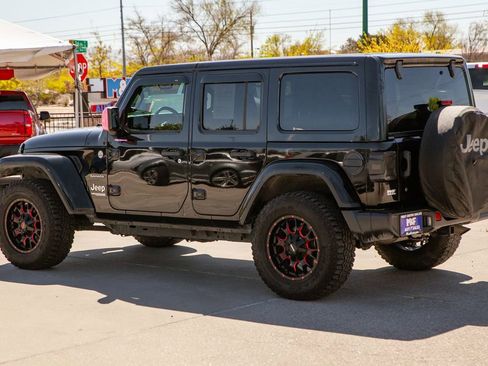 Used 2020 Jeep Wrangler Unlimited Sahara AWD/4WD image 7