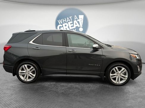 Used 2020 Chevrolet Equinox Premier AWD/4WD image 2