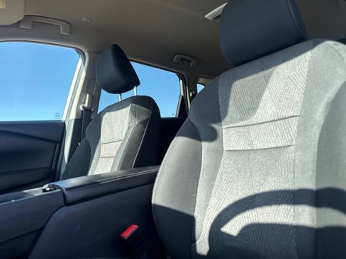 Certified 2024 Nissan Rogue SV FWD image 40