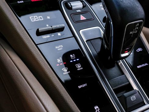 Used 2019 Porsche Cayenne AWD/4WD image 27