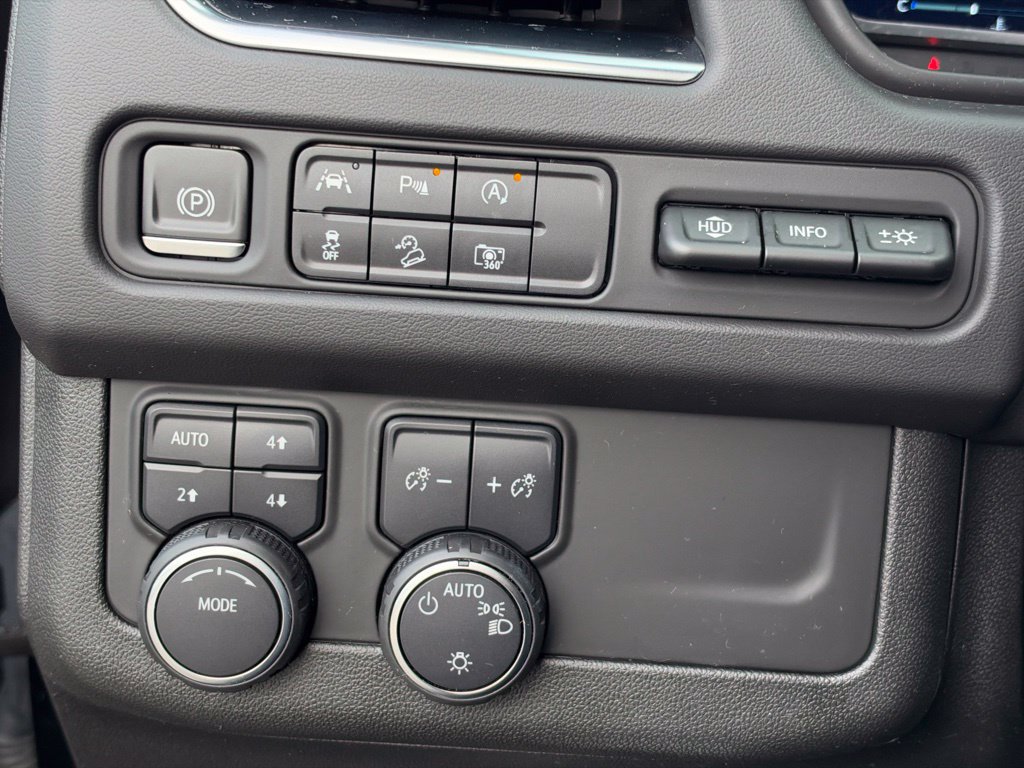 Used 2023 Chevrolet Tahoe High Country AWD/4WD image 21
