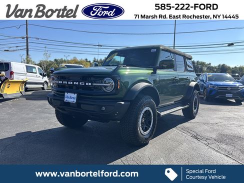 Used 2025 Ford Bronco Outer Banks w/ Sasquatch Package AWD/4WD image 1