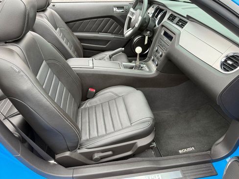 Used 2010 Ford Mustang GT RWD image 14