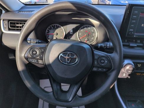 Used 2021 Toyota RAV4 XLE AWD/4WD image 14