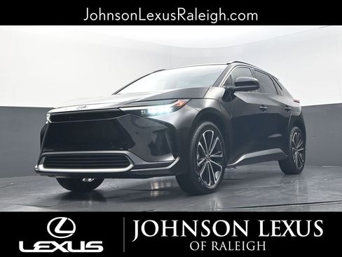 Used 2023 Toyota bZ4X FWD w/ Weather Package image 18