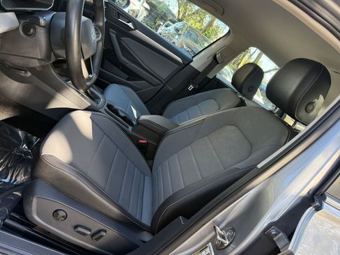 Used 2025 Volkswagen Jetta SE image 22