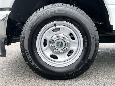 Used 2024 Ford F250 XL w/ FX4 Off-Road Package AWD/4WD image 35