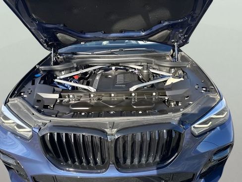 Used 2022 BMW X5 xDrive40i w/ M Sport Package AWD/4WD image 22