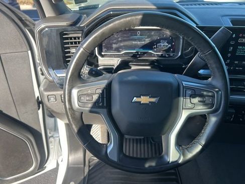Used 2025 Chevrolet Silverado 2500 LT w/ Convenience Package image 19