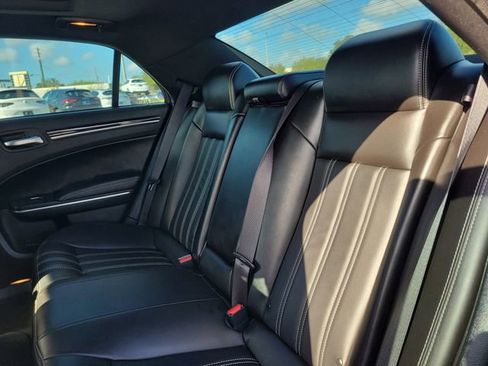Used 2023 Chrysler 300 S RWD image 10