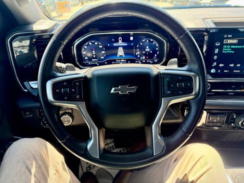 Used 2022 Chevrolet Silverado 1500 RST w/ Convenience Package II AWD/4WD image 17