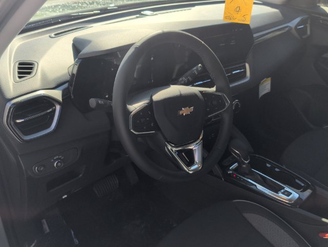 New 2026 Chevrolet TrailBlazer LT w/ LT Cold Weather Package FWD image 18