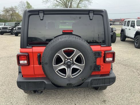 Used 2022 Jeep Wrangler Unlimited Sport image 7