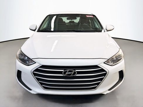 Used 2017 Hyundai Elantra SE image 3