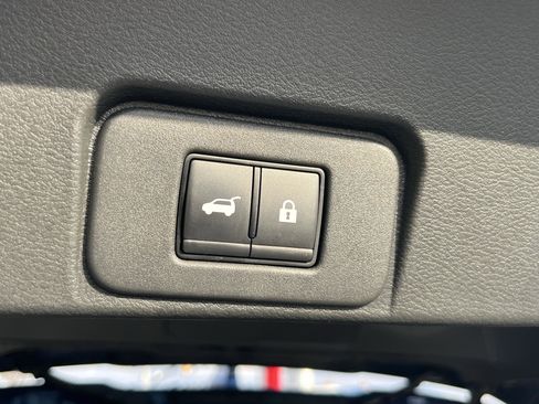 Used 2023 Nissan Rogue Platinum w/ Platinum Premium Package image 5