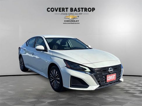 Used 2023 Nissan Altima 2.5 SV image 7