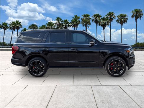 Certified 2023 Ford Expedition Limited image 9