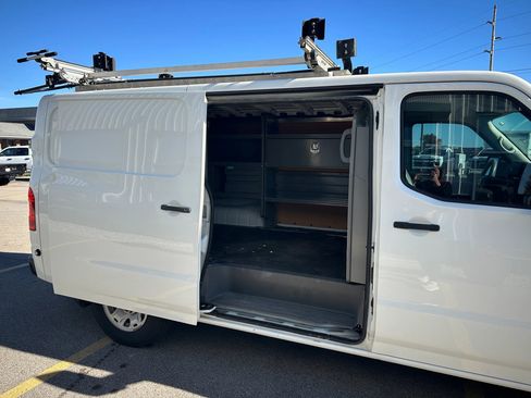 Used 2019 Nissan NV 2500 SV image 10
