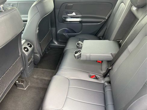 Used 2025 Mercedes-Benz GLB 250 4MATIC image 24