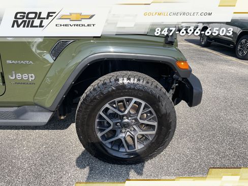Used 2024 Jeep Wrangler Unlimited Sahara AWD/4WD image 32