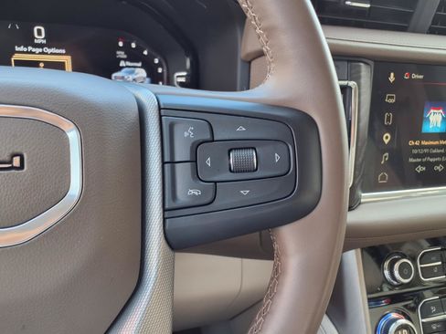 Used 2023 GMC Yukon Denali RWD image 22