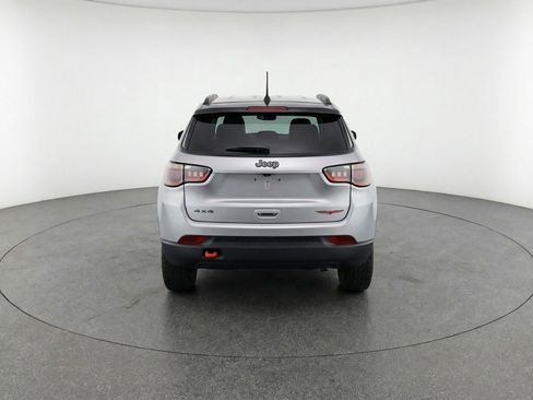Used 2025 Jeep Compass Trailhawk AWD/4WD image 7