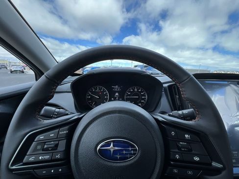 Certified 2025 Subaru Crosstrek 2.5i Limited w/ Crosstrek Mirror Package image 11