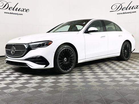 Used 2024 Mercedes-Benz E 350 4MATIC Sedan w/ Airmatic Package image 3
