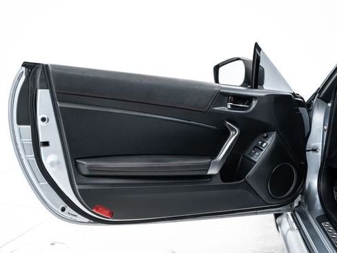 Used 2015 Scion FR-S image 18