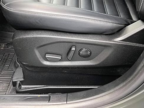 Used 2024 Ford Edge SEL w/ Convenience Package image 23