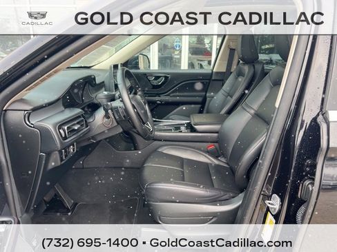 Used 2023 Lincoln Aviator AWD w/ Premium Package image 16