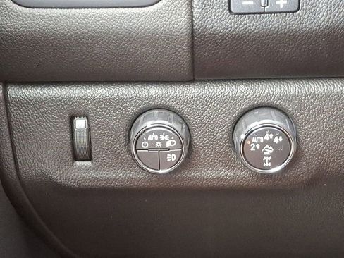 Used 2019 Chevrolet Colorado ZR2 w/ ZR2 Midnight Special Edition image 23