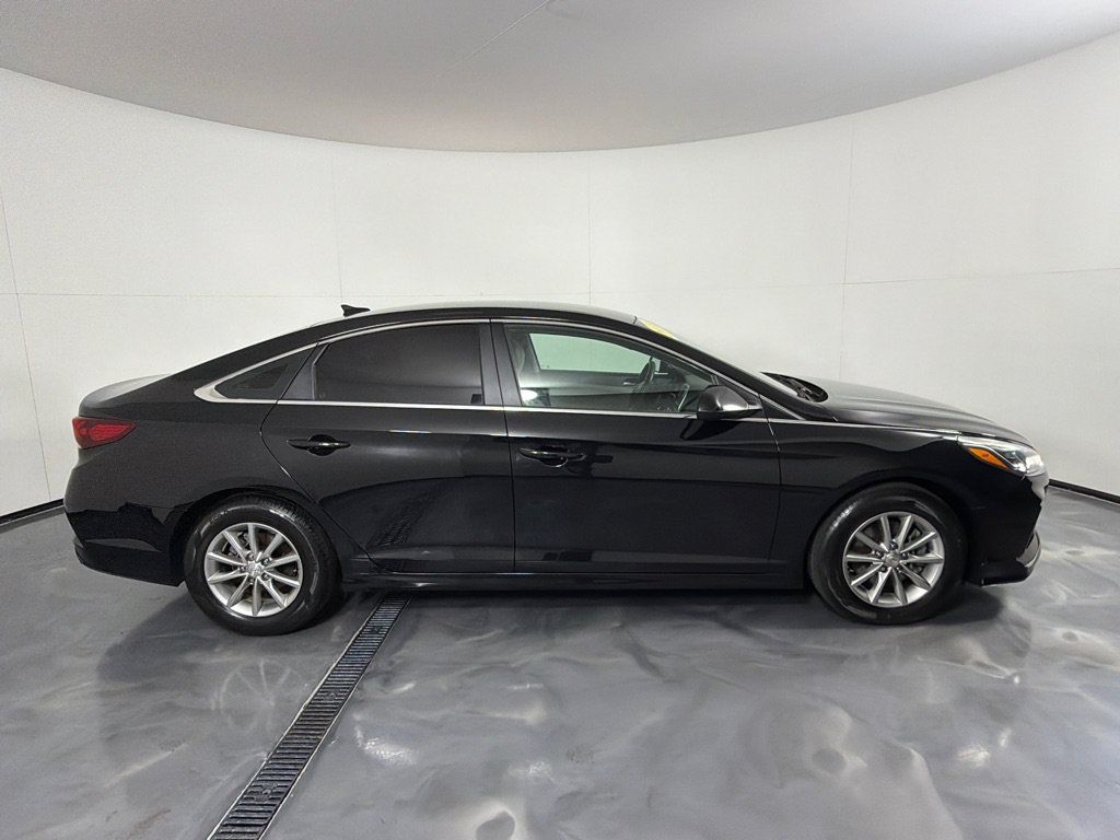 Used 2018 Hyundai Sonata SE FWD image 4
