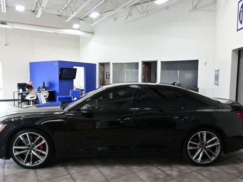 Used 2021 Audi S6 Prestige AWD/4WD image 2