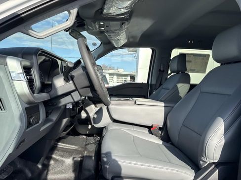 New 2026 Ford F550 4x4 Crew Cab image 10