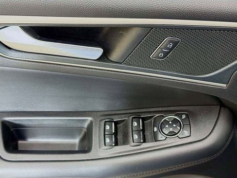 Used 2024 Ford Edge SEL w/ Convenience Package image 27