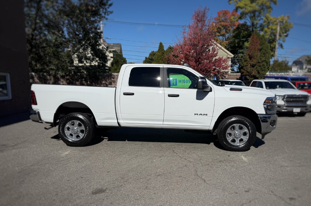 Used 2025 RAM 2500 Big Horn AWD/4WD image 4