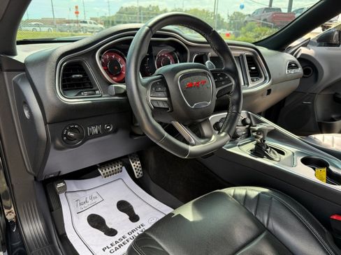 Used 2015 Dodge Challenger SRT Hellcat RWD image 18