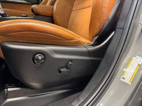 Used 2020 Jeep Grand Cherokee SRT image 14