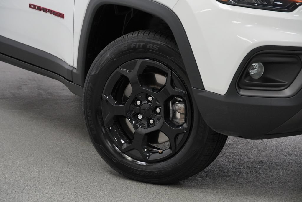 Certified 2023 Jeep Compass Trailhawk w/ Sun and Sound Group AWD/4WD image 8