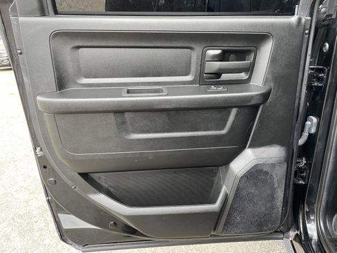 Used 2022 RAM 2500 Tradesman w/ Chrome Appearance Group image 38