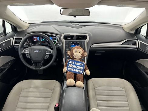 Used 2018 Ford Fusion S FWD image 18