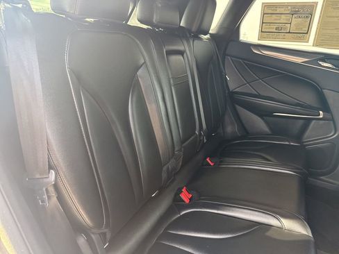Used 2017 Lincoln MKC Premiere FWD image 27