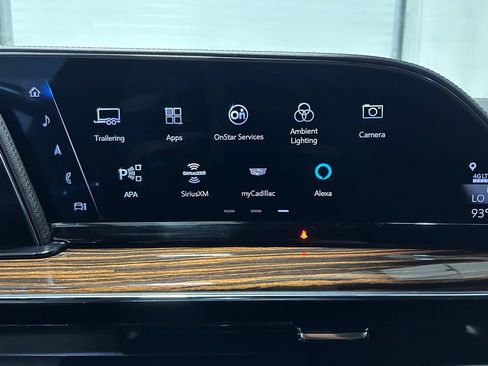 Used 2022 Cadillac Escalade Premium Luxury w/ Performance Package AWD/4WD image 22