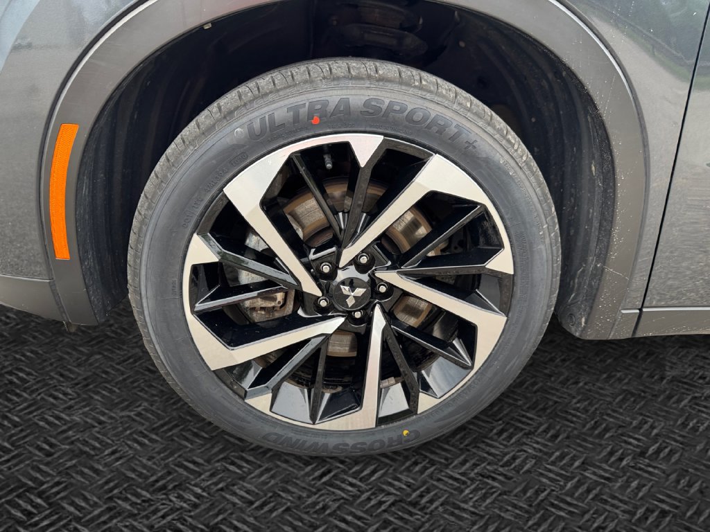 Used 2024 Mitsubishi Outlander SE AWD/4WD image 11